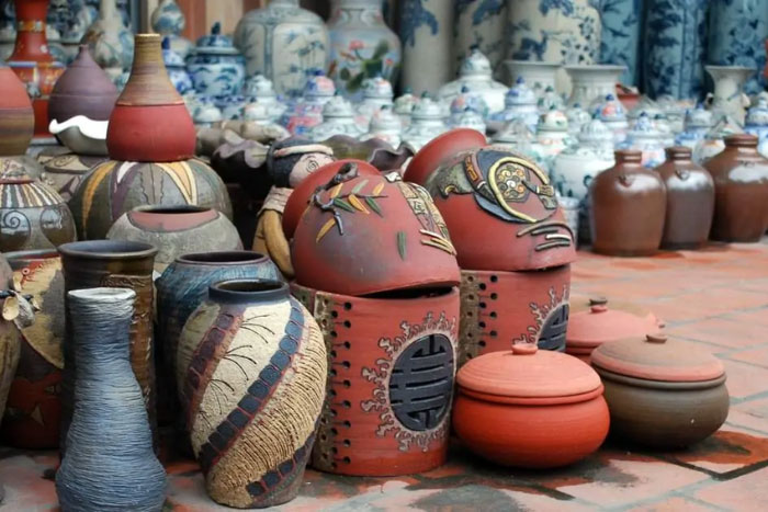 Discovering the Charm of an Authentic Bat Trang Ceramic Shop - Timeless Craftsmanship and Unique Designs