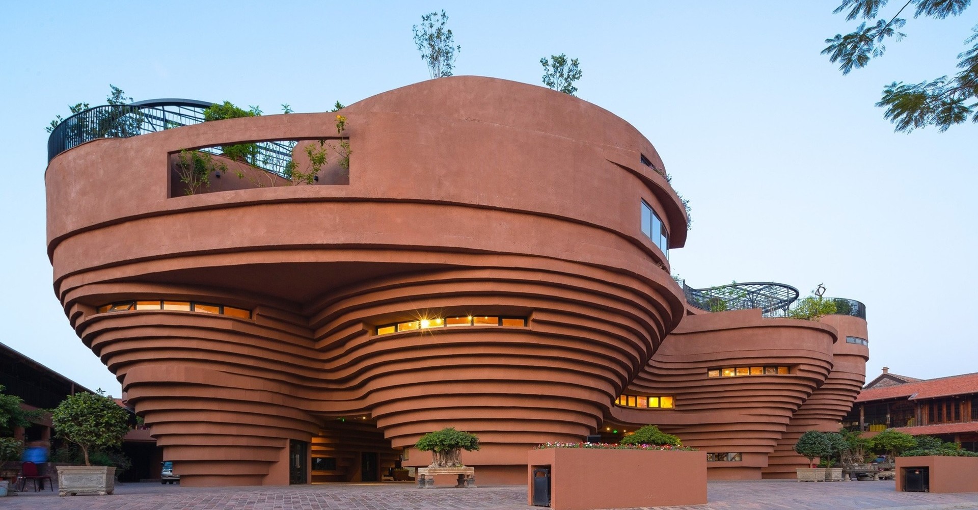 Exploring the Bat Trang Pottery Museum – A Journey into Vietnam’s Ceramic Heritage