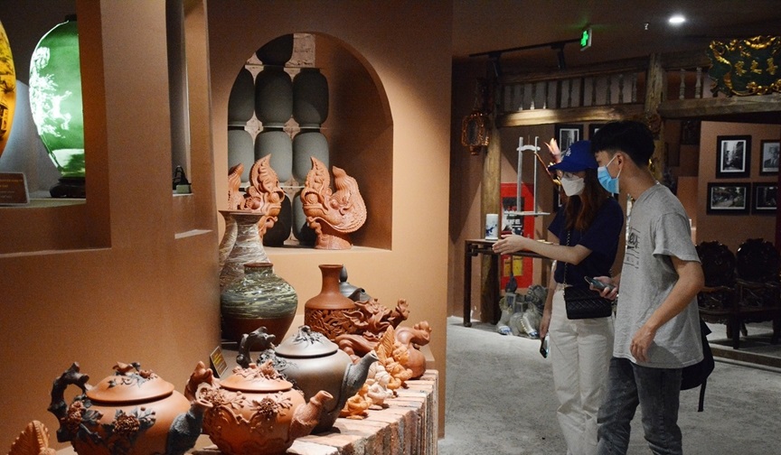 Exploring the Bat Trang Pottery Museum – A Journey into Vietnam’s Ceramic Heritage